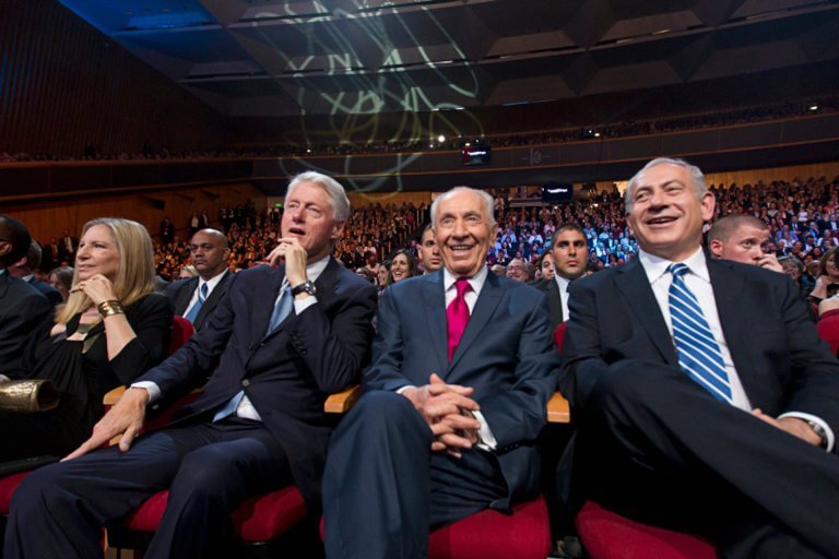 01-Insider-Peres-Image1-superJumbo