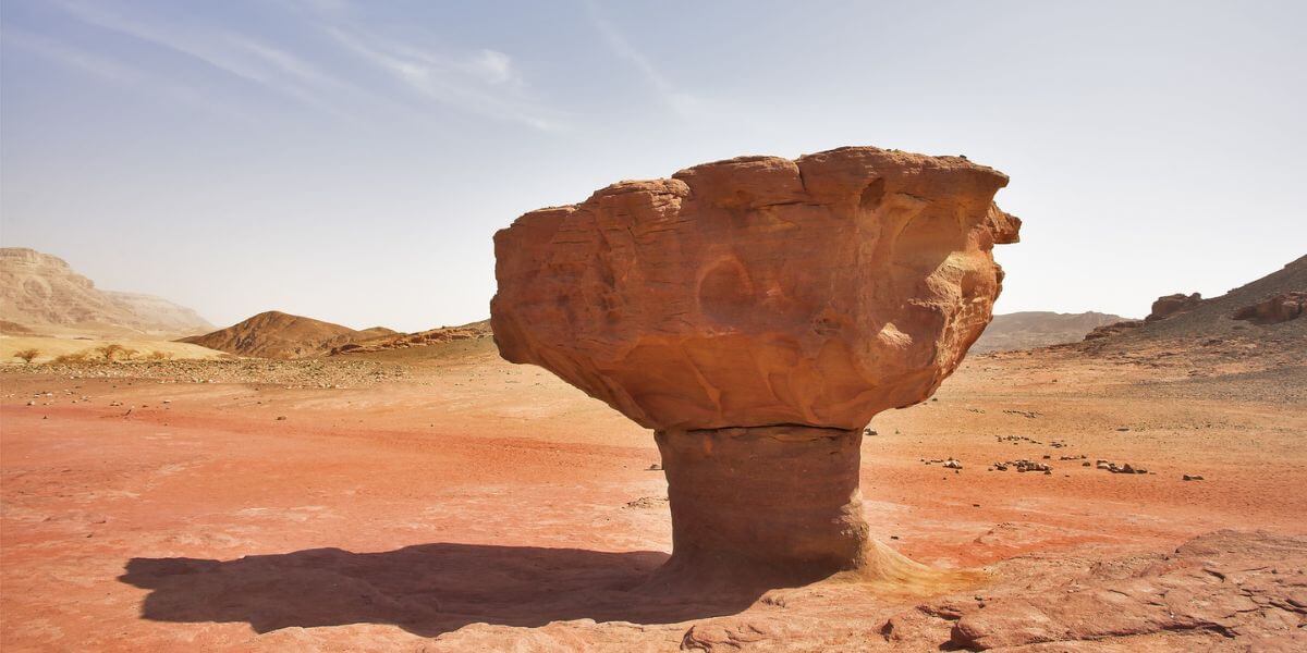 Unique features along the Arava road