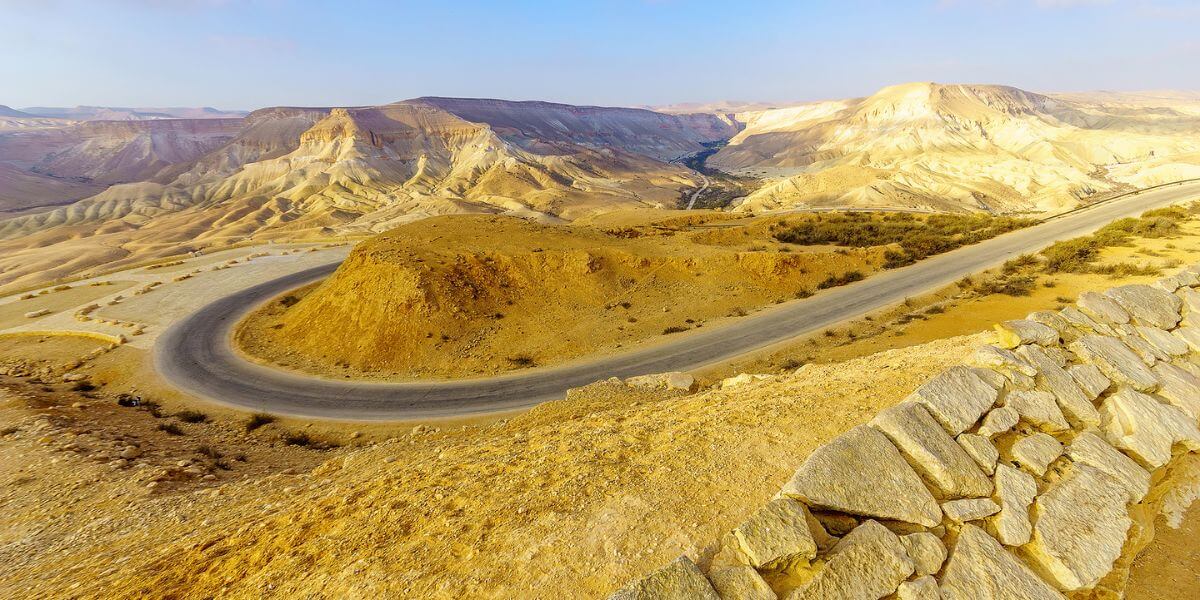 Beautiful desert part of the Israel national trail