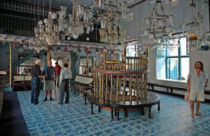 kochi jewish synagogue interior