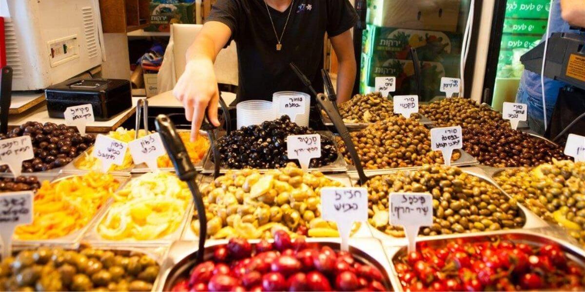 Great colors and people on walking Jerusalem tours